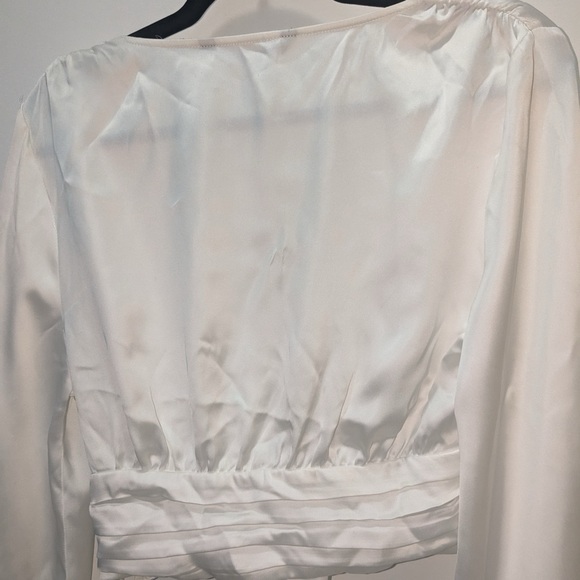 Zara size M Knotted Satin V-Neck Crop Top - Picture 6 of 10